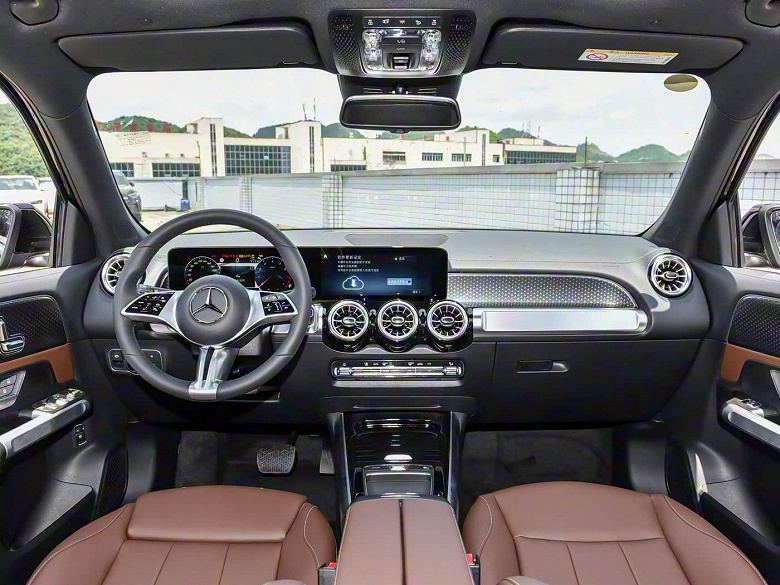 MercedesBenz GLB From