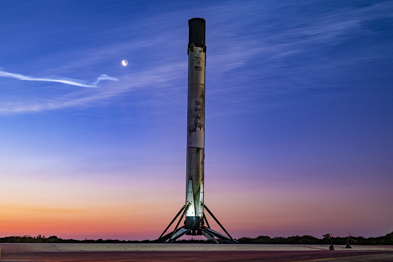 SpaceX Debuts New